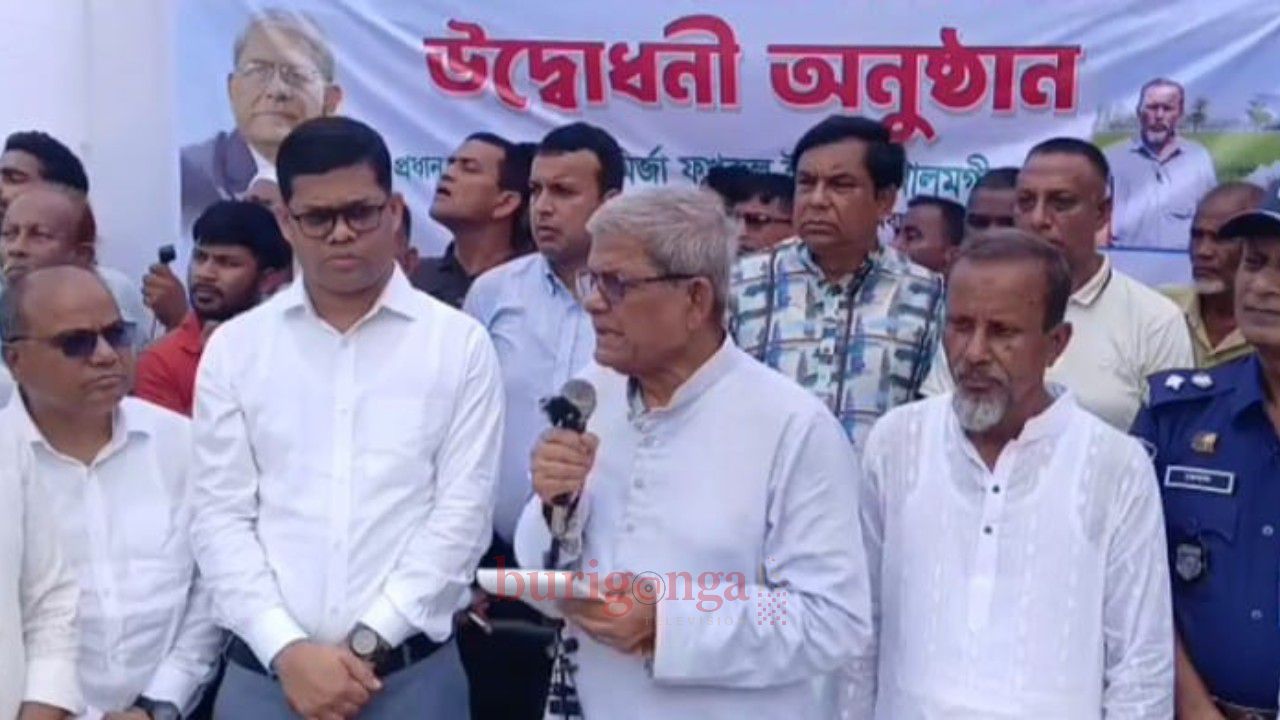 ঠাকুরগাঁওয়ে সৌরচালিত সেচ পাম্প উদ্বোধন: উদ্ভাবকদের স্বল্প সুদে ঋণের আশ্বাস মির্জা ফখরুলের
