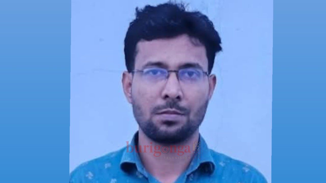 ‘রাজনীতি ধীরে ধীরে একটি পেশায় পরিণত হচ্ছে’: ইলিয়াস মাঝি