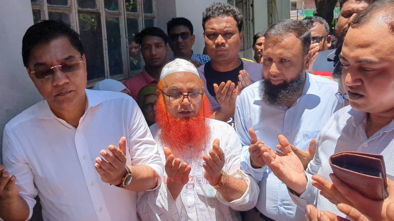 বকশীগঞ্জ উপজেলা স্বাস্থ্য কমপ্লেক্সে সোলার প্যানেলের উদ্বোধন