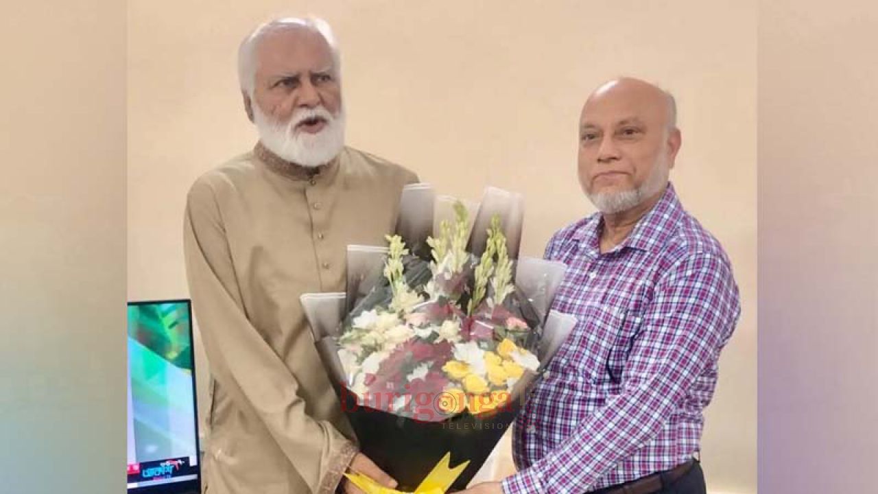 বাকৃবি ভিসির সঙ্গে দুর্যোগ প্রতিমন্ত্রীর সৌজন্য সাক্ষাৎ