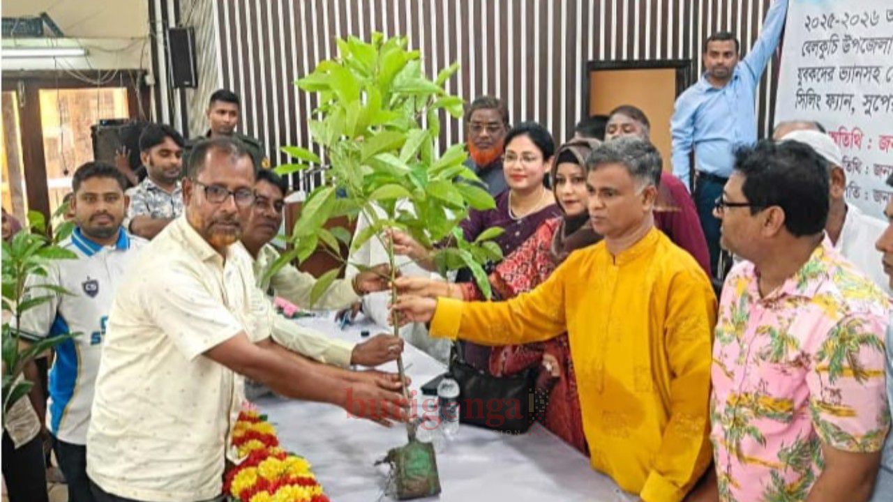 সিরাজগঞ্জে উন্নয়ন সহায়তা ও অনুদান সামগ্রী বিতরণ