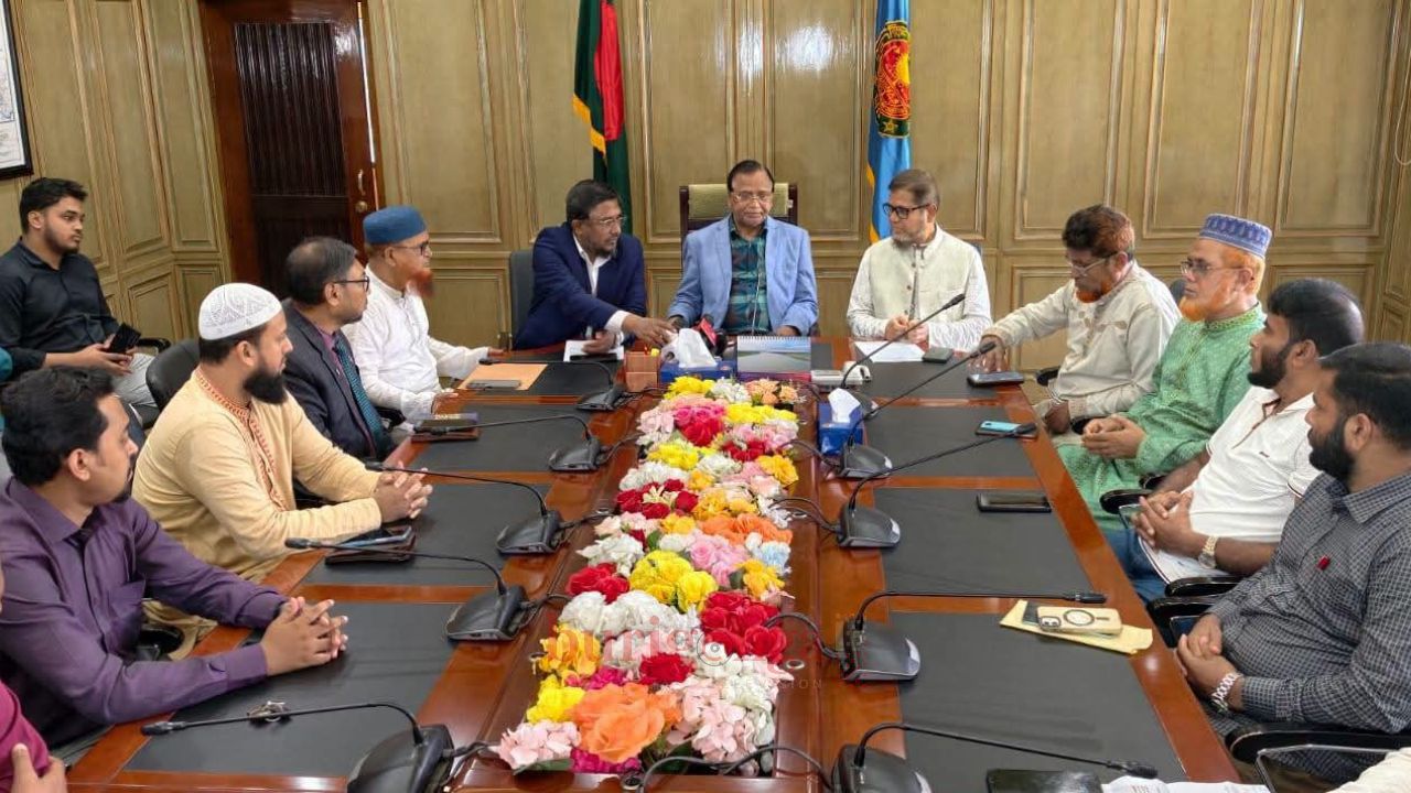 ডিএসসিসি প্রশাসকের সাথে ঢাকা-৪ ও ৫ এমপির মতবিনিময়