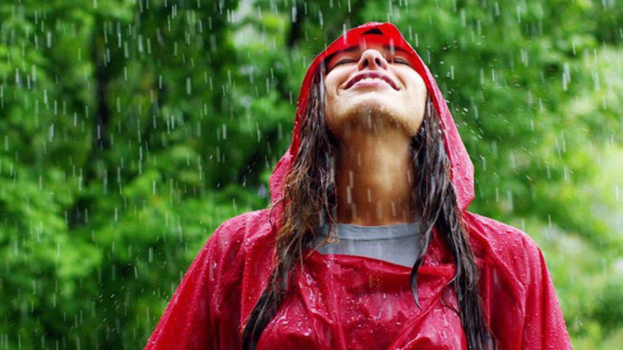 বর্ষায় যা খেলে সুস্থ থাকবেন