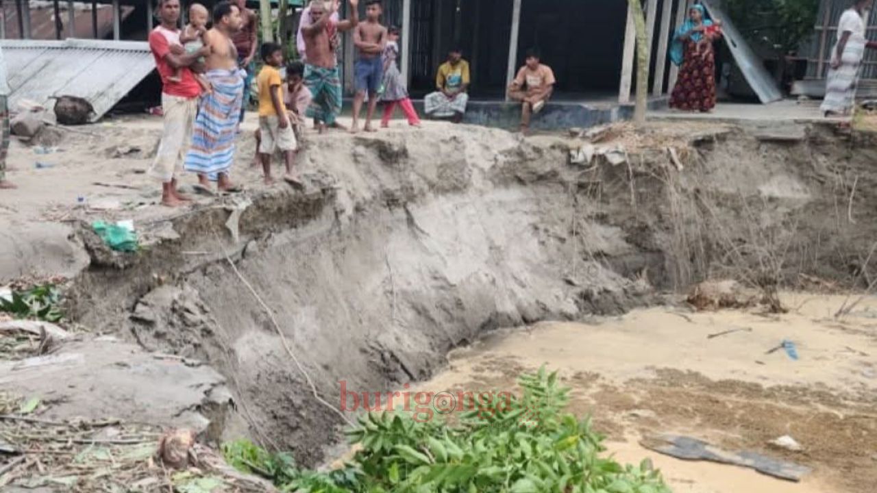 গাইবান্ধা সুন্দরগঞ্জে নদীভাঙ্গনে  ৫০ বসতভিটা  হুমকির মুখে বিদ্যালয়