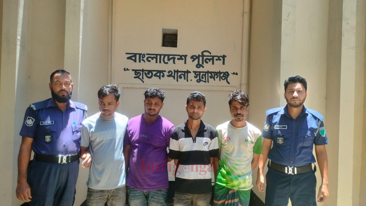 ছাতকে ৪০ পিস ইয়াবা ট্যাবলেটসহ গ্রেপ্তার-৪ জন