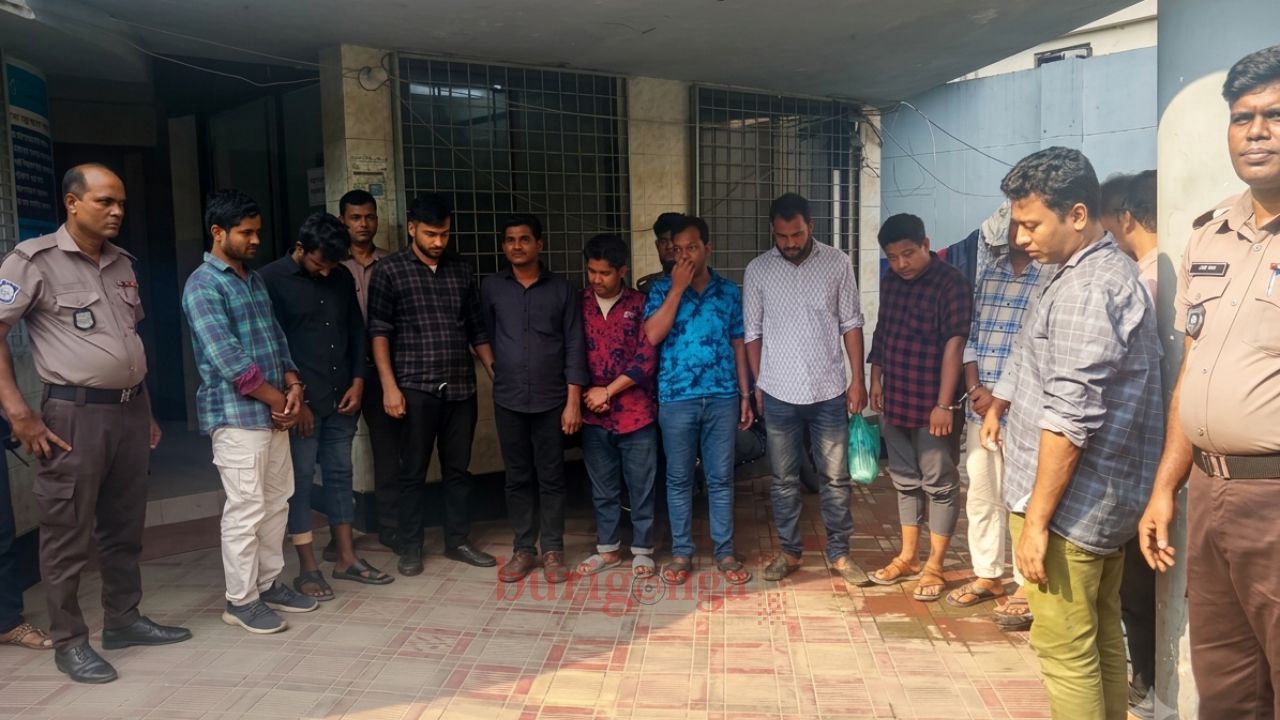 জেল থেকে ফিরে শ্রেণিকক্ষে শিক্ষক, রাণীশংকৈলে শিক্ষা বিভাগে তোলপাড়