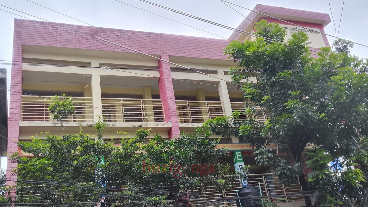 &lrm;শাহজাদপুরে ১৫৫ টি সরকারি প্রাথমিক বিদ্যালয়ে প্রধান শিক্ষক নেই,ব্যাহত হচ্ছে শিক্ষা কার্যক্রম