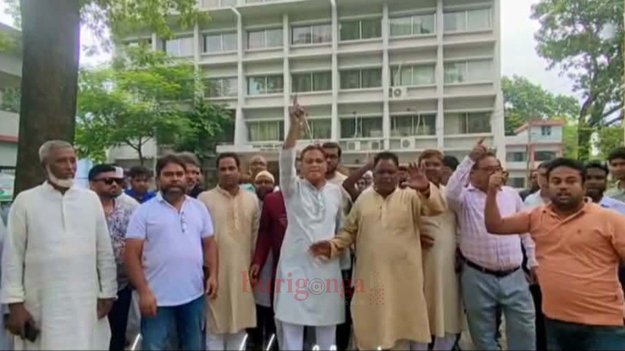 চরভদ্রাসন উপজেলা বিএনপির অঙ্গ সংগঠনের উদ্যোগে প্রতিবাদ সভা 
