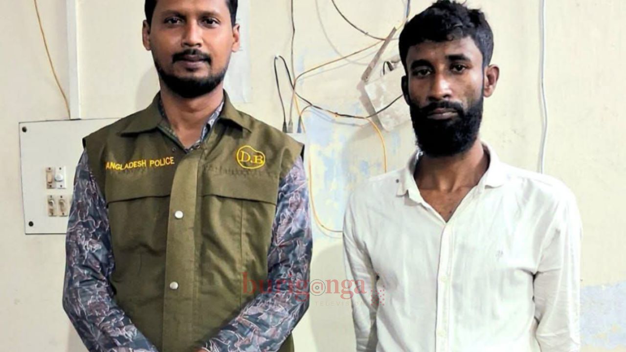 ঠাকুরগাঁওয়ে ক্যাসিনো ব্যবসায়ীর কাছে বিকাশ এজেন্টের চারটি সিম, ডিবির অভিযানে গ্রেপ্তার