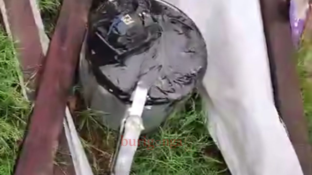 সাভারে মসজিদের মাঠে বোমা সদৃশ প্রেসার কুকার উদ্ধার