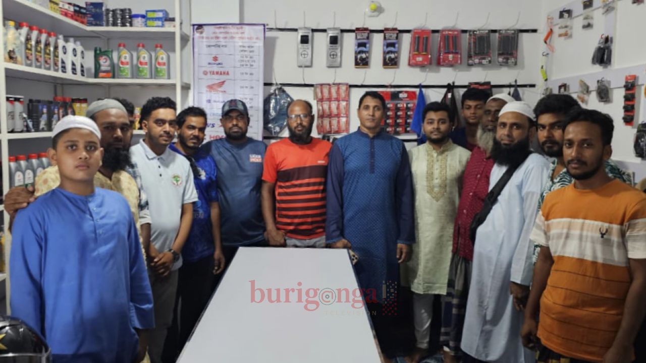 সিংড়ায় কলমে ইউনিয়নে জমিলা অটোসের শুভ উদ্বোধন