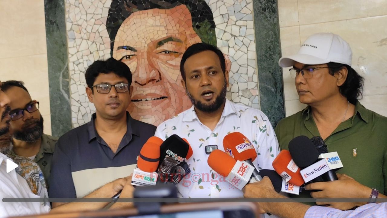 ম্যারিকোর এমডির দেশত্যাগে নিষেধাজ্ঞা চেয়ে শ্রমিকদের আবেদন