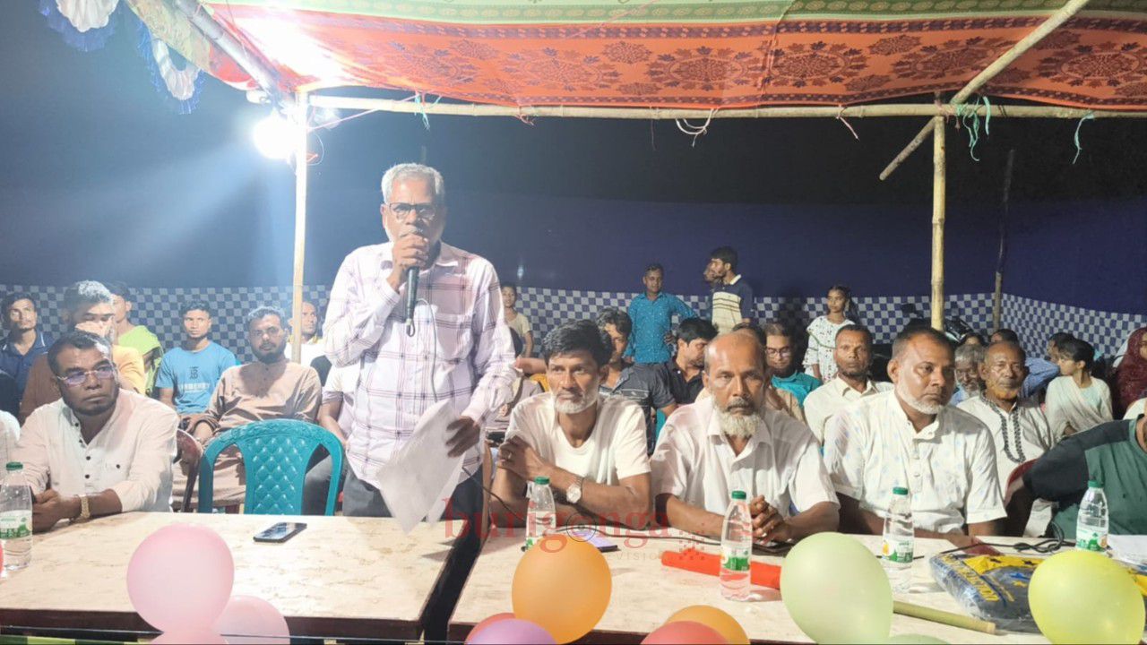 দুর্গাপুরে মাদকবিরোধী ক্যাম্পেইনে নাইট মিনি ফুটবল টুর্নামেন্টের ফাইনাল অনুষ্ঠিত
