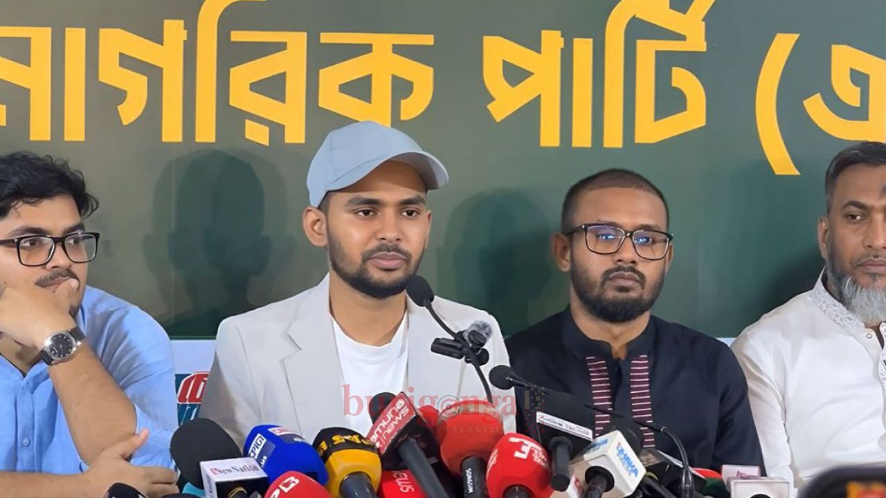 নিউজ ডিলিট না করালে দুদকের বিরুদ্ধে মানহানির মামলা করব: আসিফ মাহমুদ