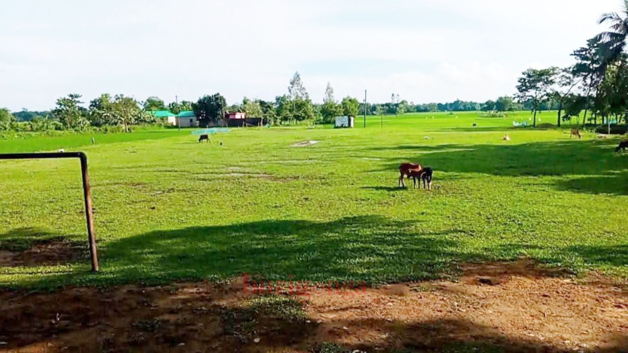 দুর্গাপুরে চণ্ডিগড় উচ্চ বিদ্যালয়ের ঐতিহ্যবাহী খেলার মাঠ সংস্কারের দাবি