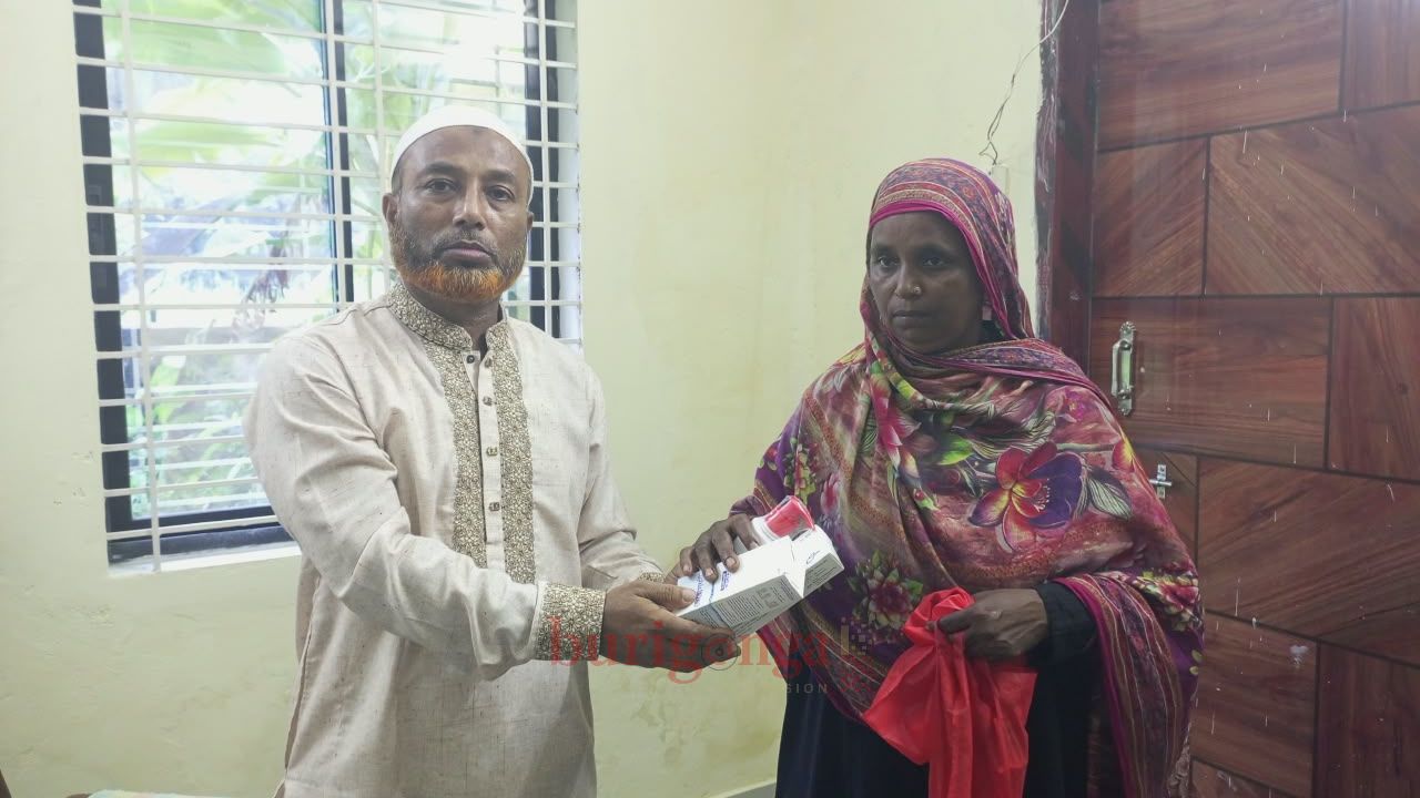 পরিশ্রম ও কর্মদক্ষতায় নতুন দৃষ্টান্ত: উল্লাপাড়া উপজেলা সমাজসেবা কর্মকর্তা রফিকুল ইসলাম