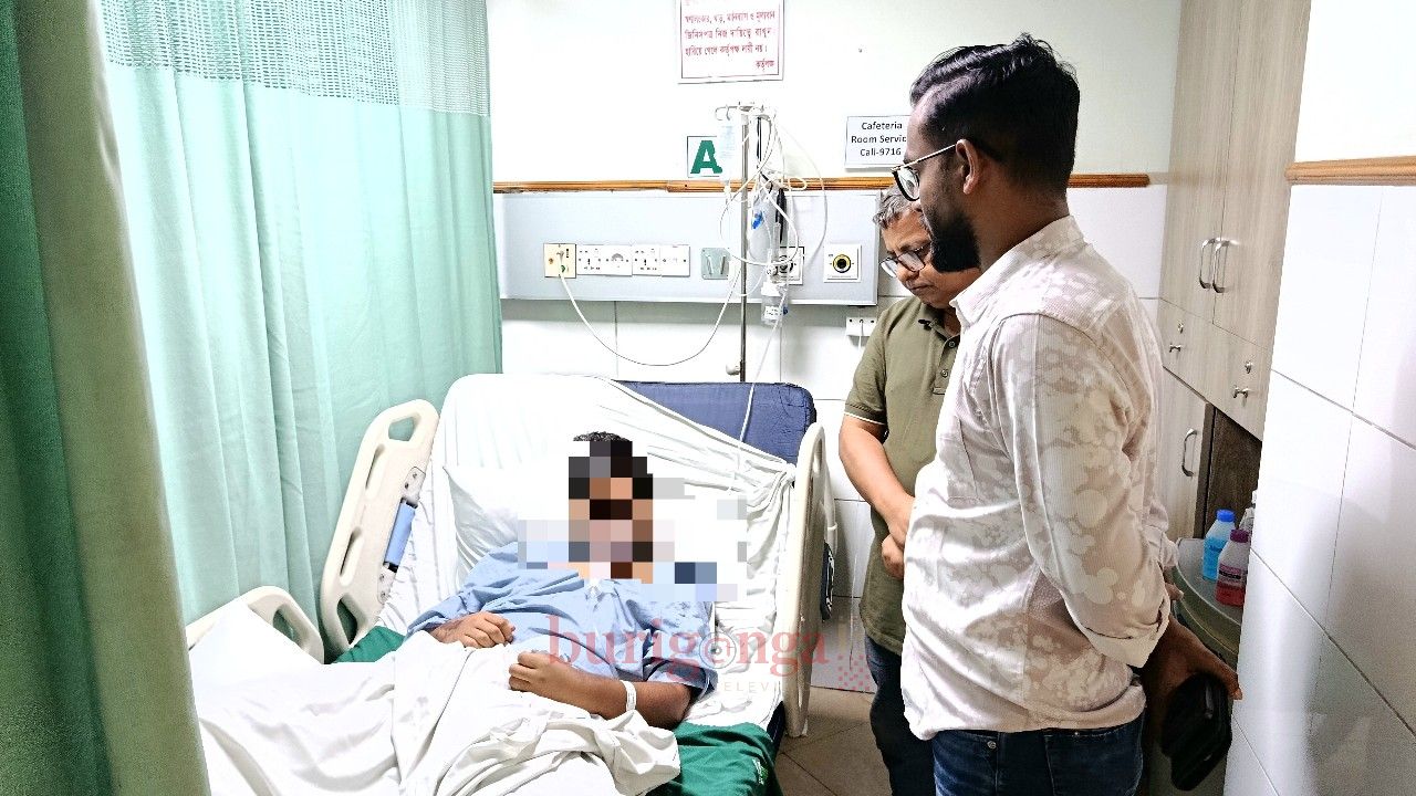 অসুস্থ শিক্ষার্থীর পাশে দাঁড়ালেন জবি ছাত্রদল নেতা রুমি