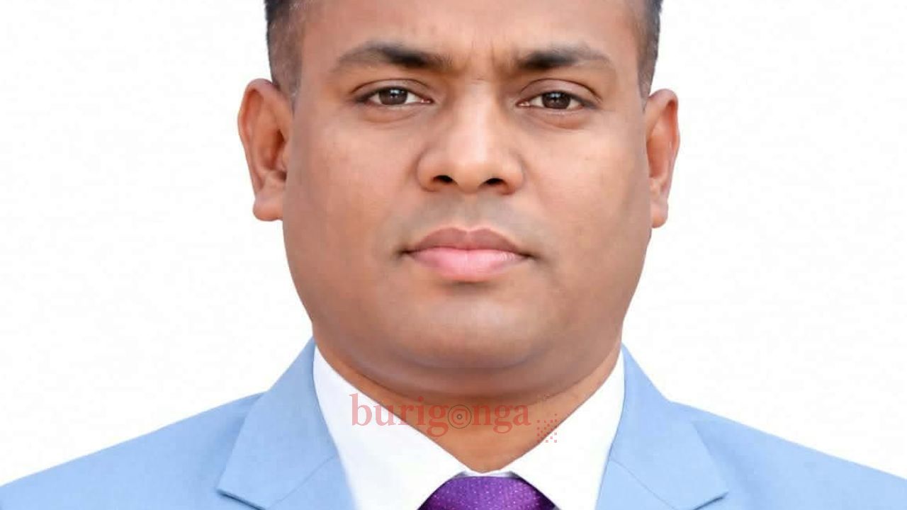 এমপির বক্তব্যে ইউএনওর হাততালি, বিতর্ক