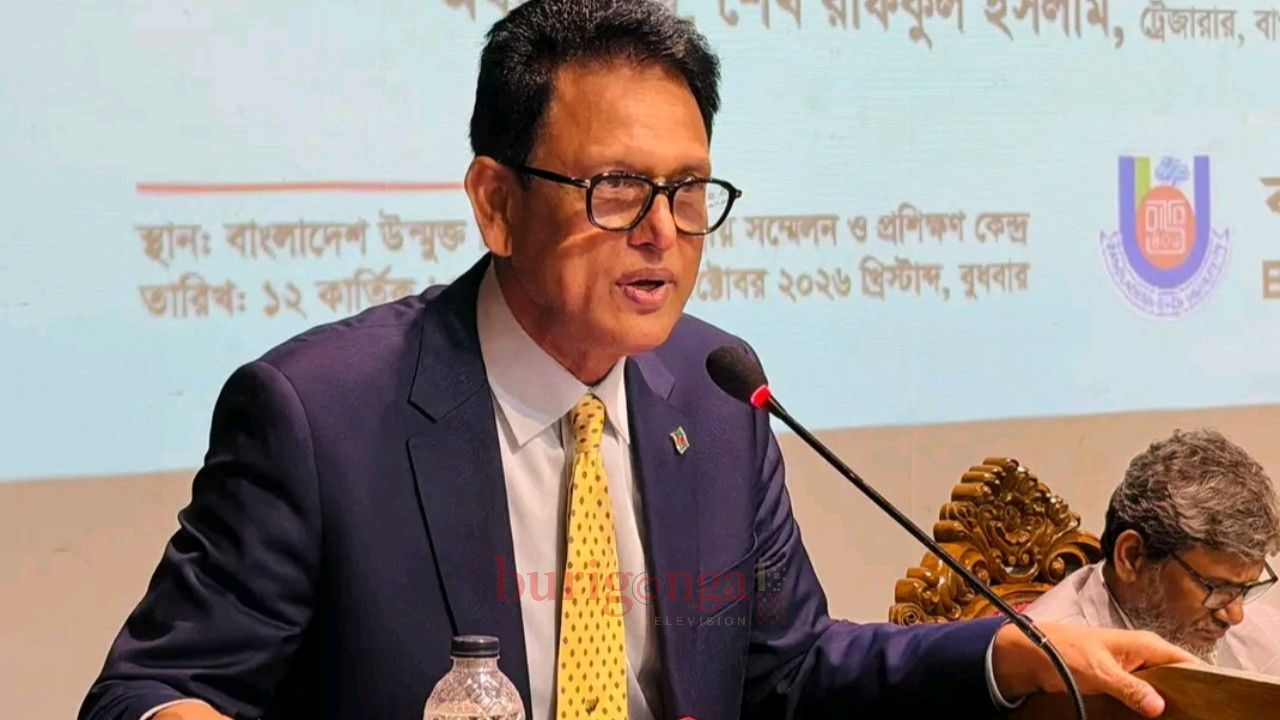 ‘ট্রান্সজেন্ডার’ নয়, ‘তৃতীয় লিঙ্গ’ বলতে চেয়েছি: শিক্ষামন্ত্রী